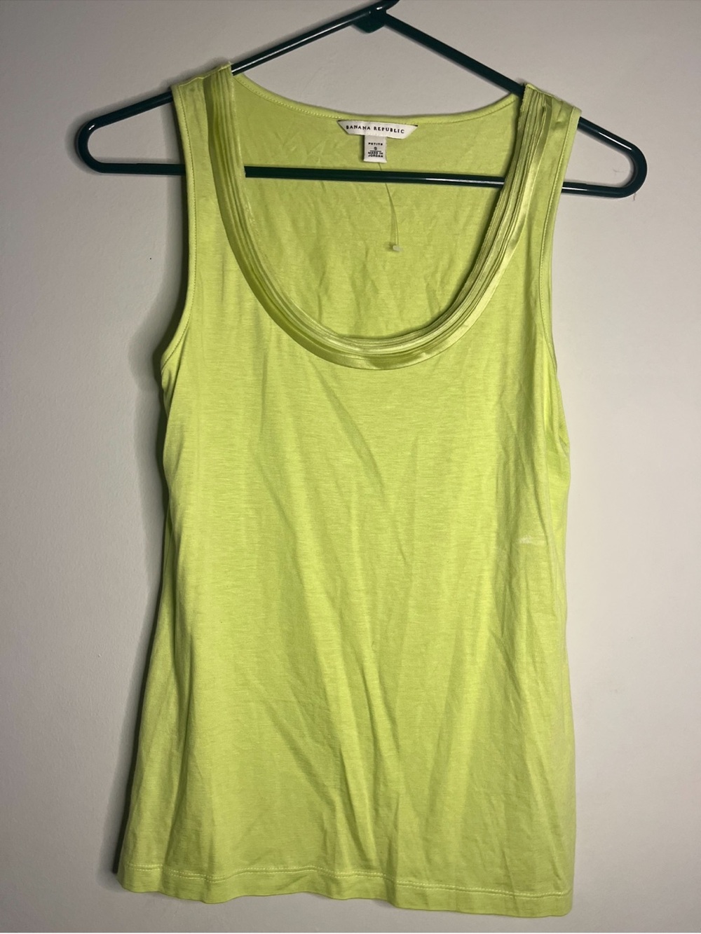 Banana Republic Neon Lime Scoop Neck Tank Top small petites